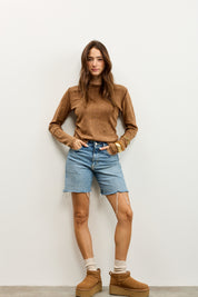 חולצת בייסיק ניקי בלה חום