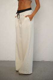 מכנס לומינה מחויט בוקסר בז