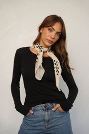 מטפחת קלאסית איטלקית לבנה