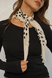 מטפחת קלאסית איטלקית לבנה