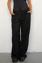 מכנס לומינה מחויט בוקסר שחור