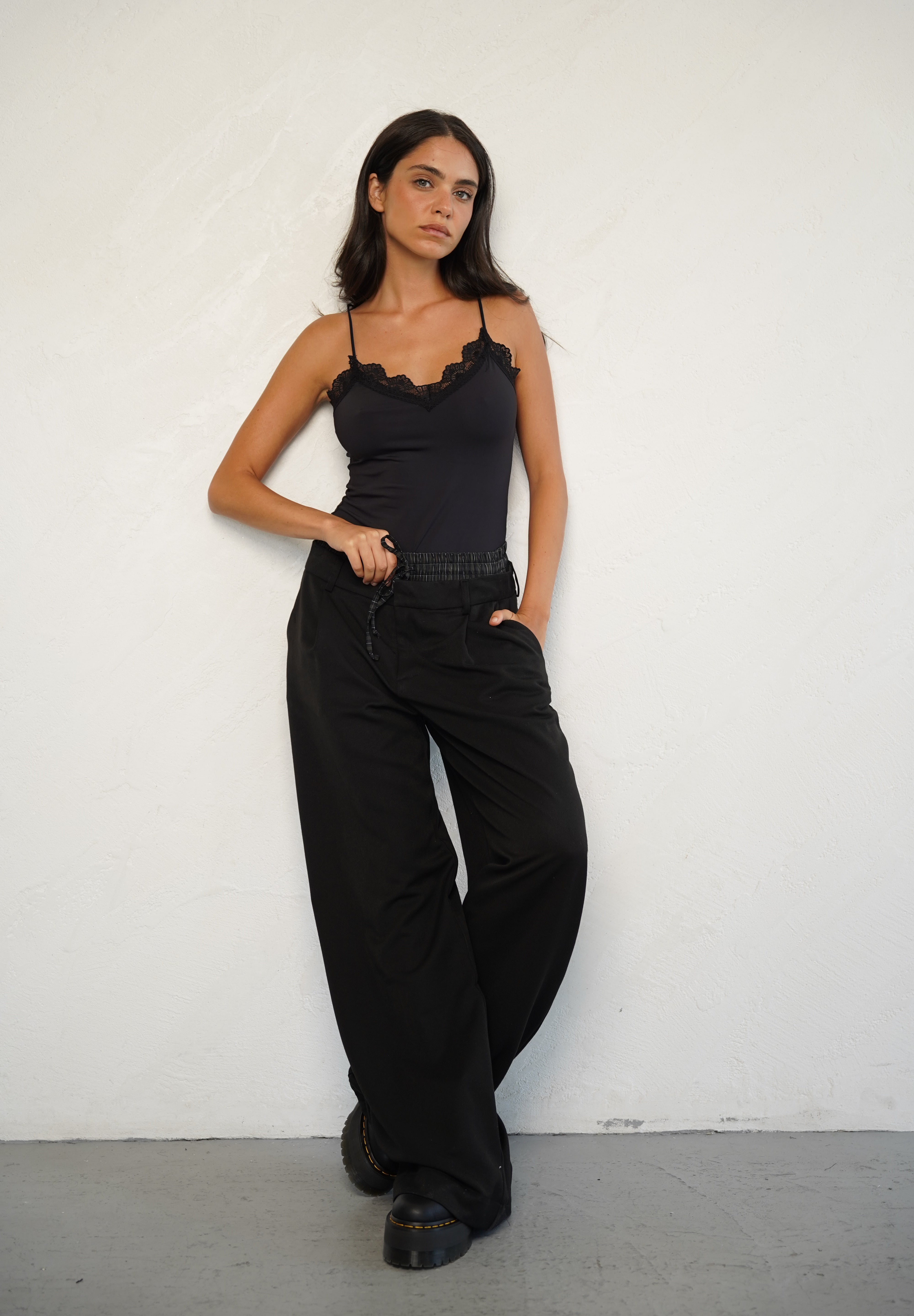 מכנס לומינה מחויט בוקסר שחור