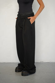 מכנס לומינה מחויט בוקסר שחור