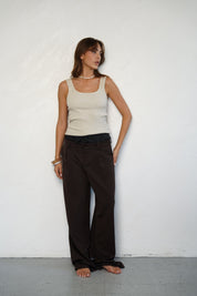 מכנס לומינה מחויט בוקסר חום