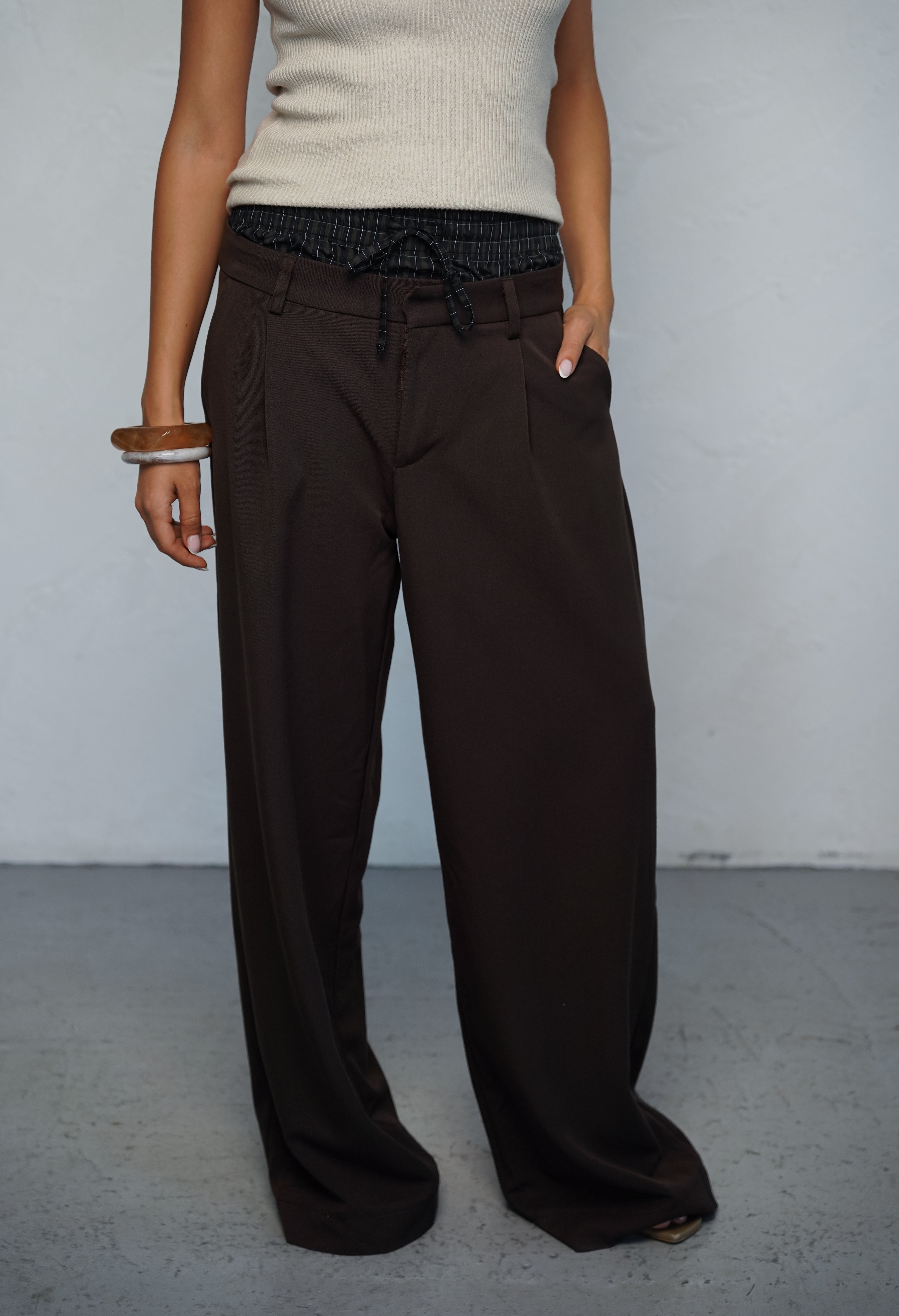 מכנס לומינה מחויט בוקסר חום