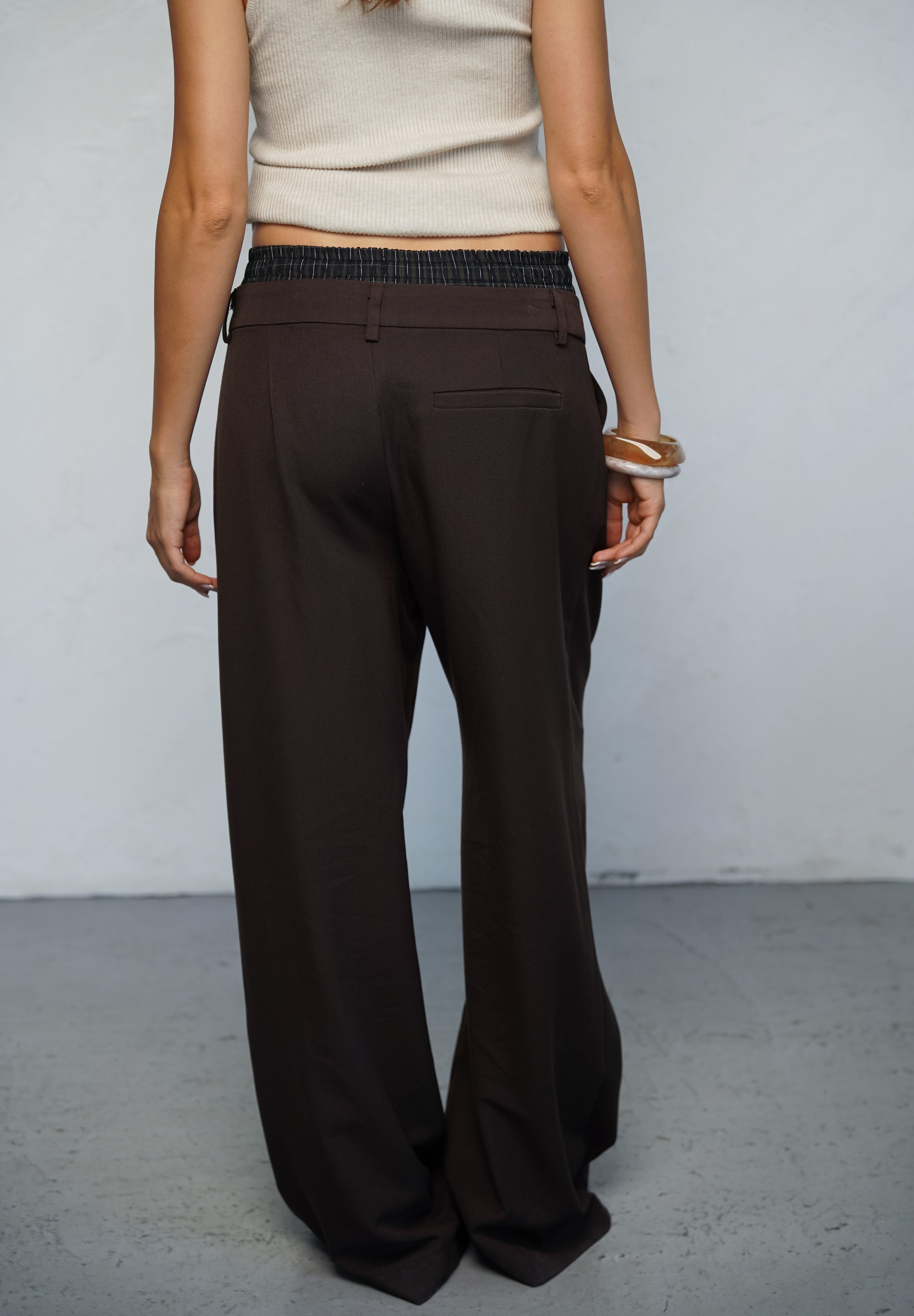 מכנס לומינה מחויט בוקסר חום