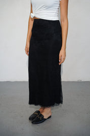 חצאית מקסי תחרה שחורה