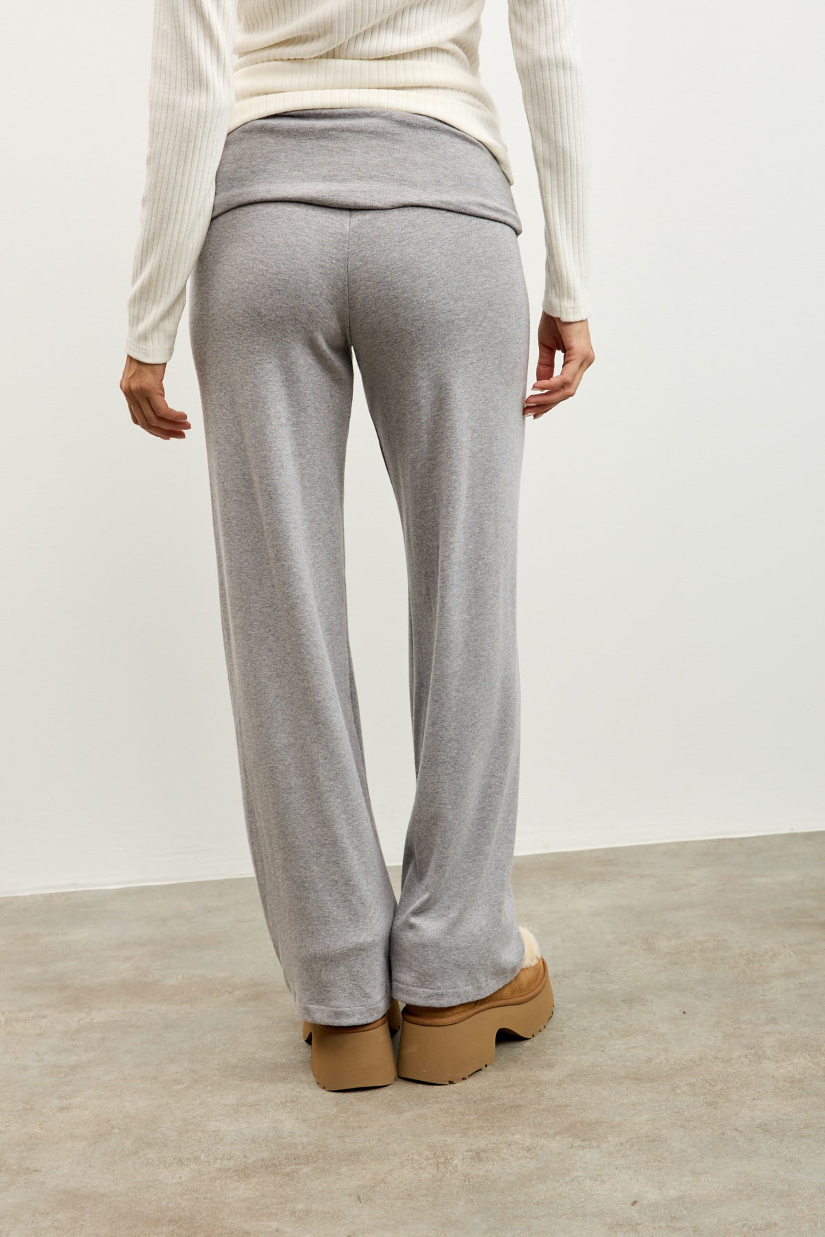 מכנסי ברנדי אקסטרה לייט אפור