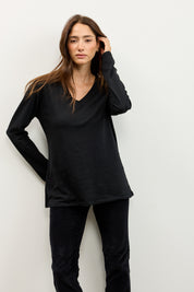 חולצת אלכס V שרוול ארוך שחור