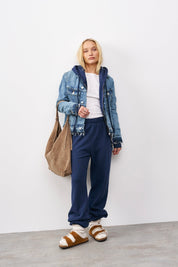 חולצת בייסיק ניקי ברנדי לבן