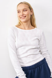 חולצת בייסיק ניקי ברנדי לבן