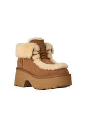 מגפוני UGG דגם CHE ניו הייט לייס חום