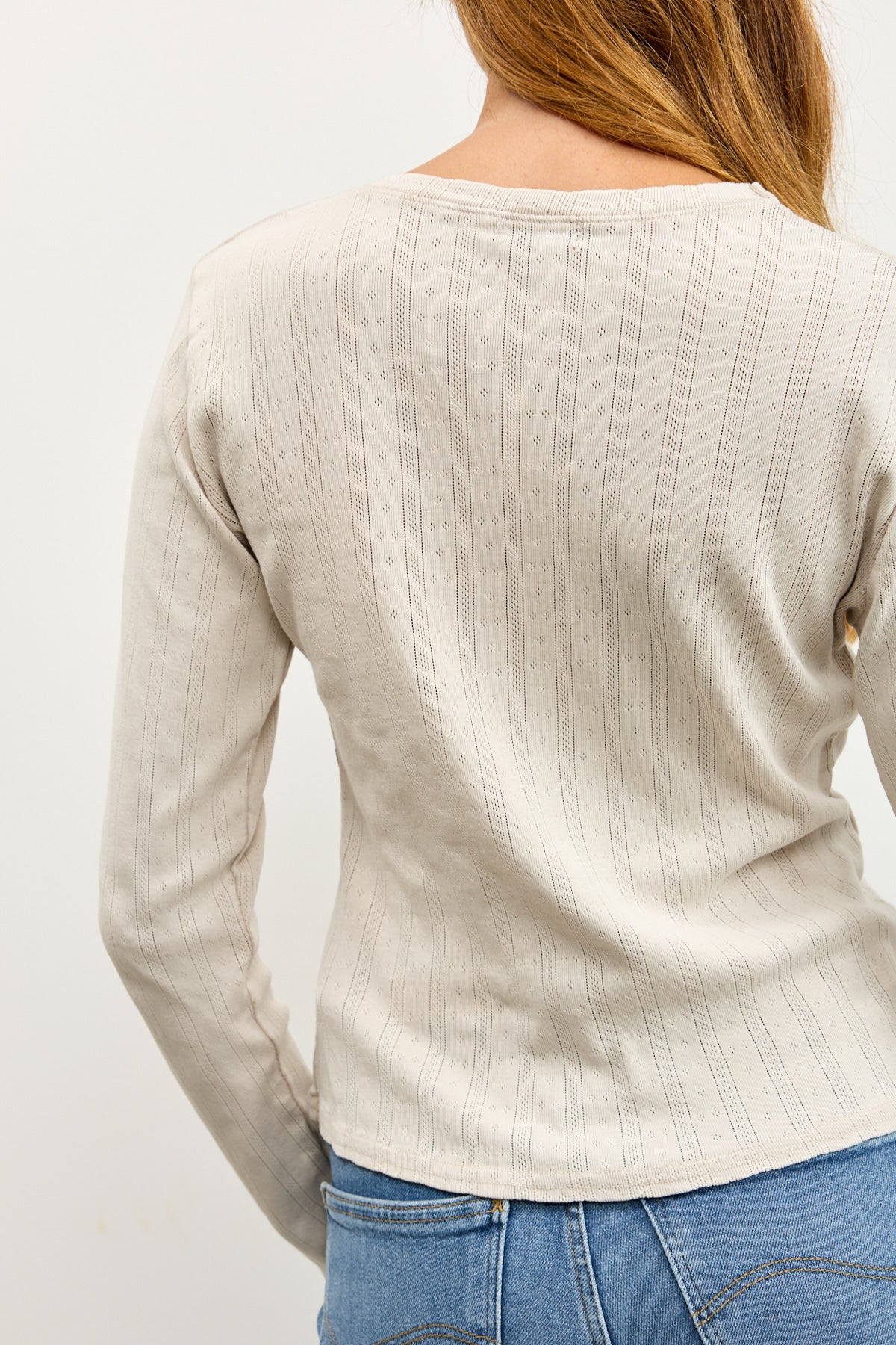 חולצת בייסיק ניקי בלה בז