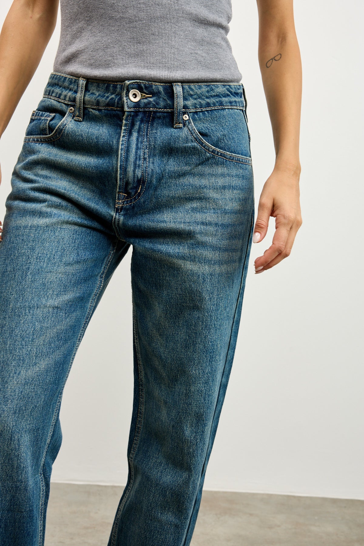 UTR ג׳ינס JADE DUST BLUE