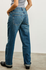 UTR ג׳ינס JADE DUST BLUE