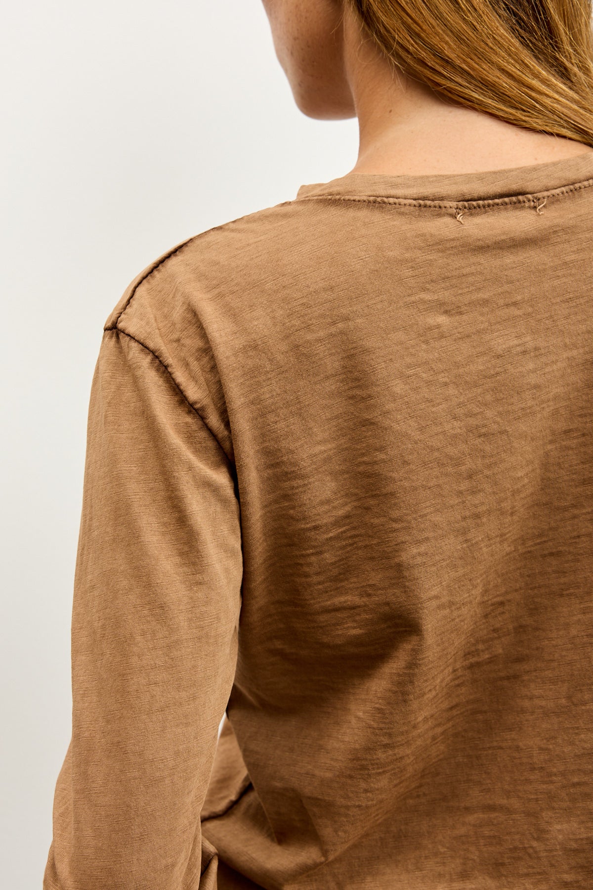 חולצת אלכס ניקי שרוול ארוך חום