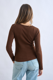 חולצת ריב ניקי חום