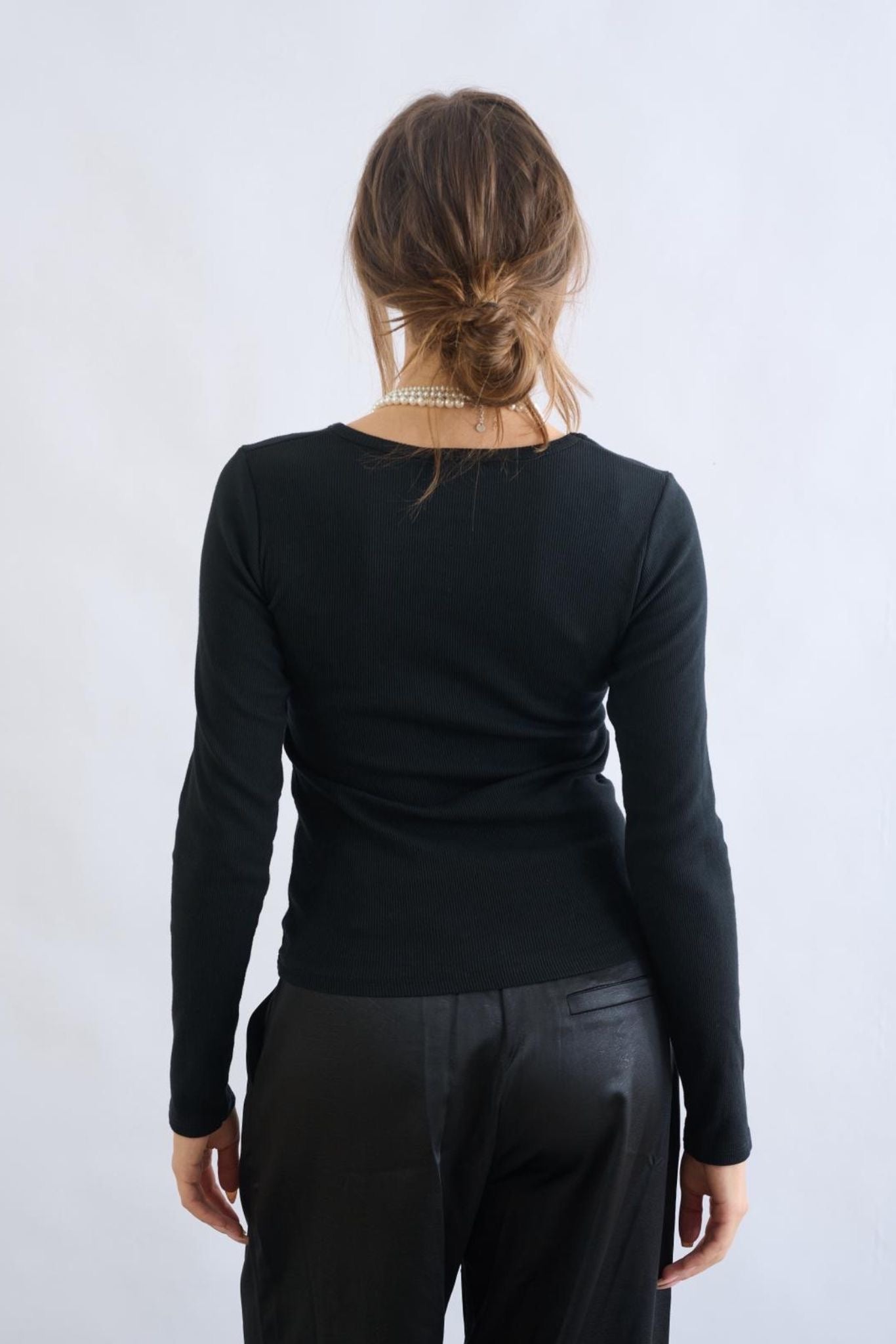 חולצת ריב ניקי שחור