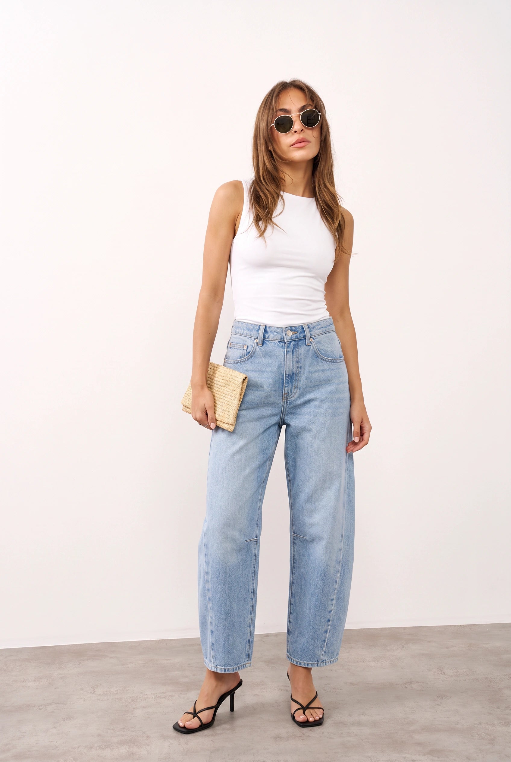 fashn-export-1784819726338_de77372a-b5dd-4dbf-8218-75f74af92aa6.webp