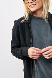 קפוצ׳ון בייסיק דונה שחור