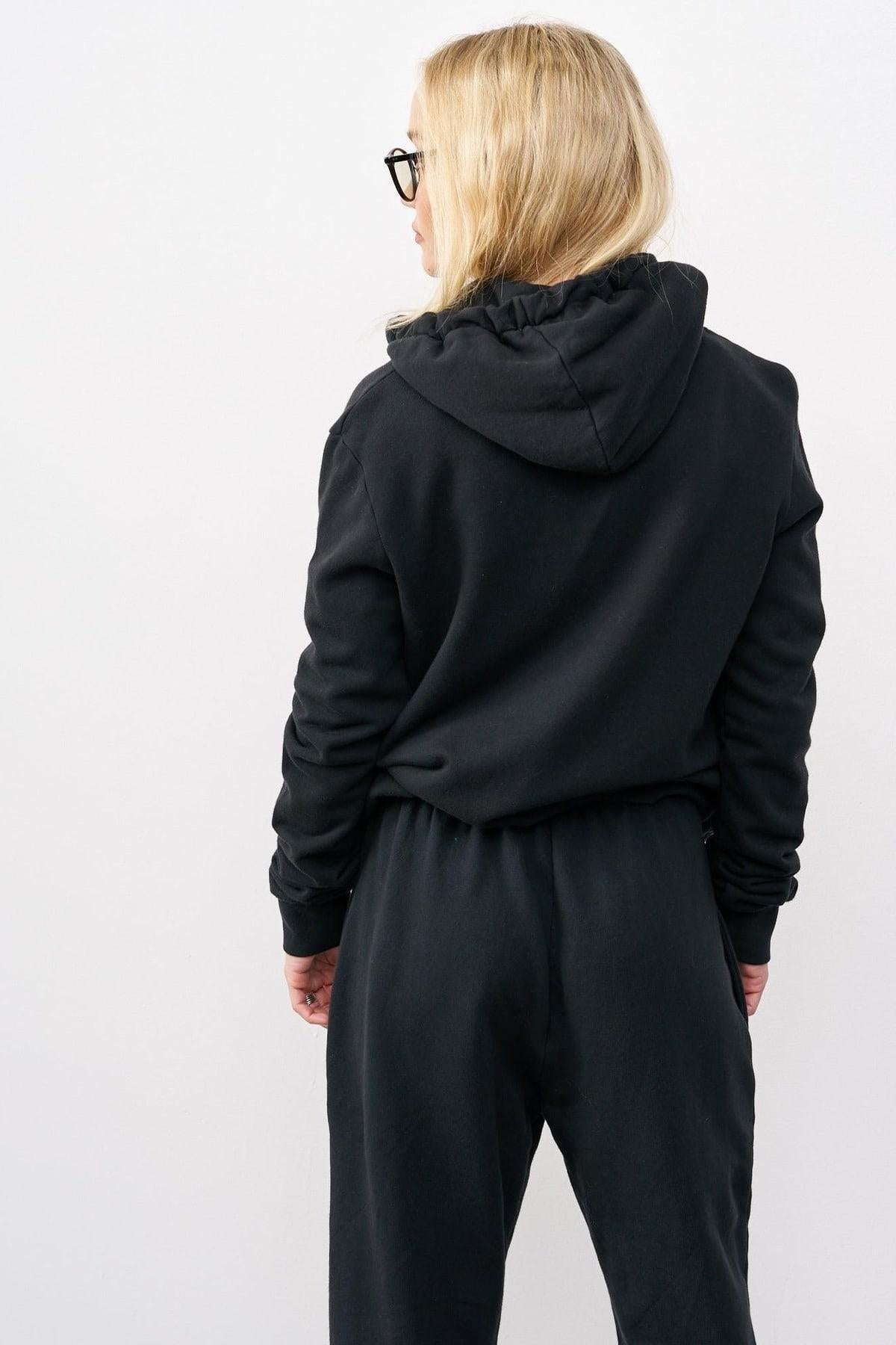 קפוצ׳ון בייסיק דונה שחור