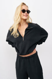 סווטשירט קו מכנס בשילוב רוכסן שחור