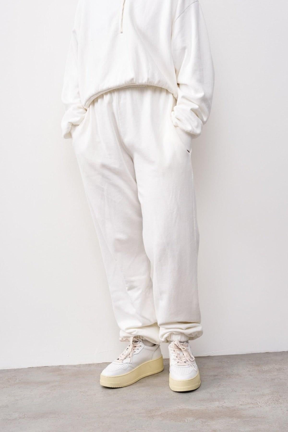 סווטשירט קו מכנס בשילוב רוכסן לבן